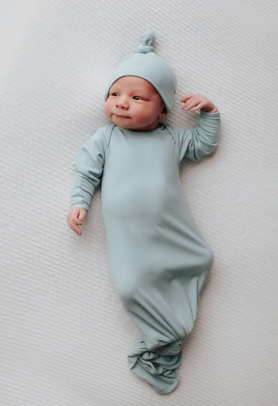 newborn baby knotted gowns