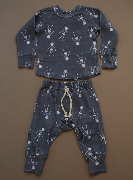 skeleton lounge set
