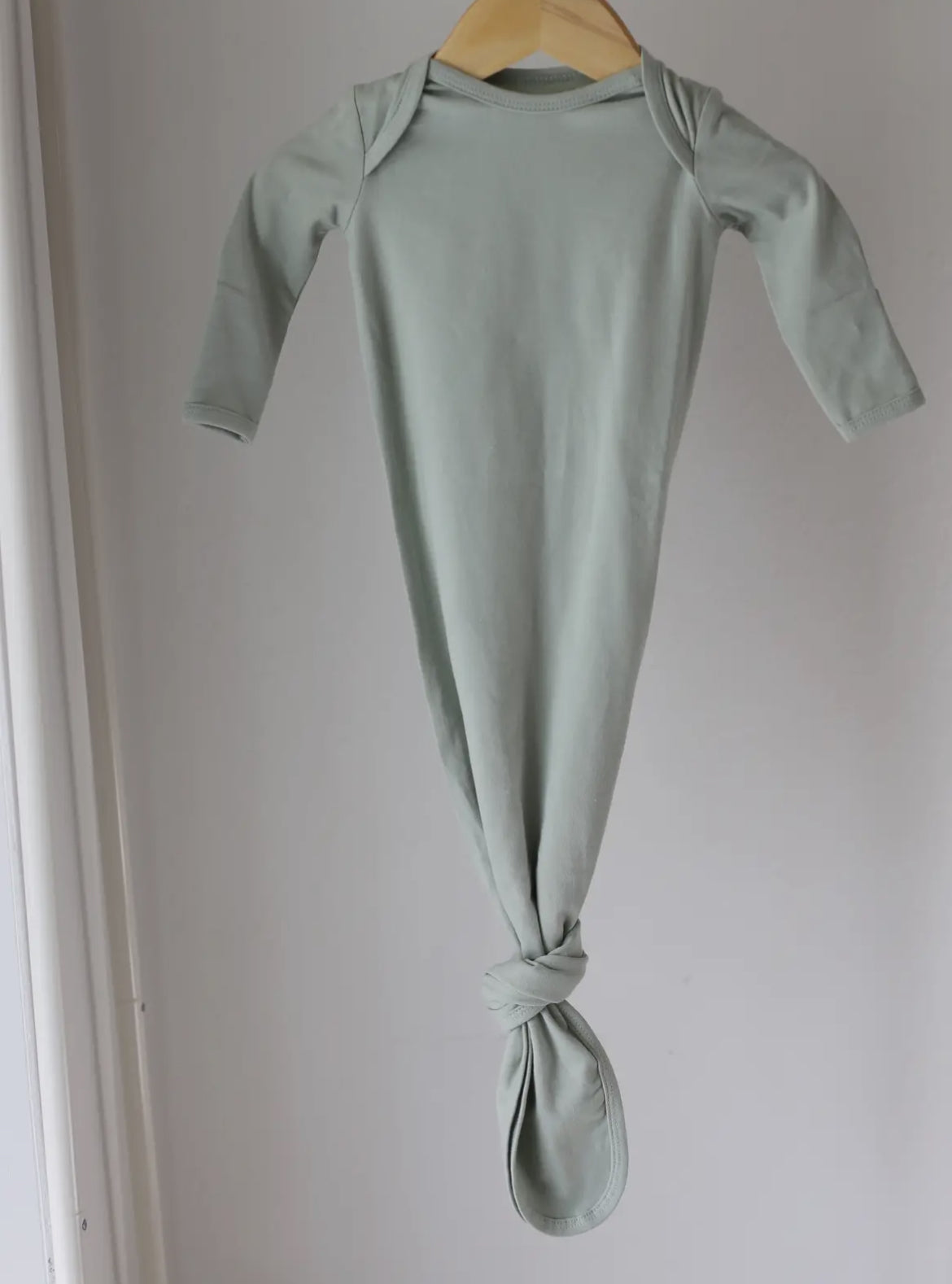newborn baby knotted gowns