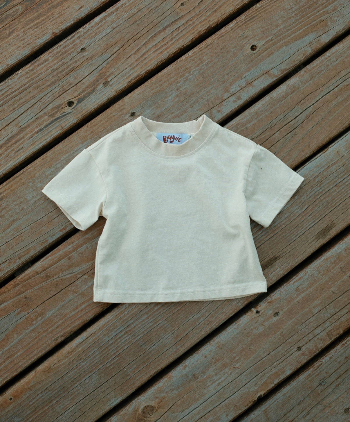 staple sunroom tee