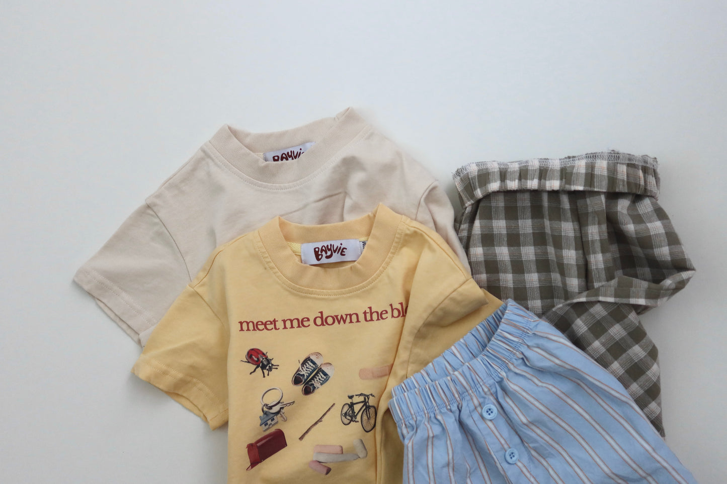 meet me down the block tee