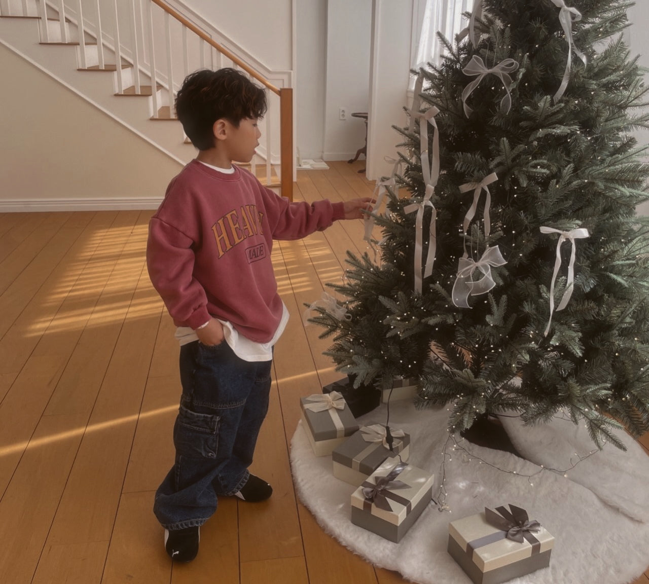 heaven home crewneck