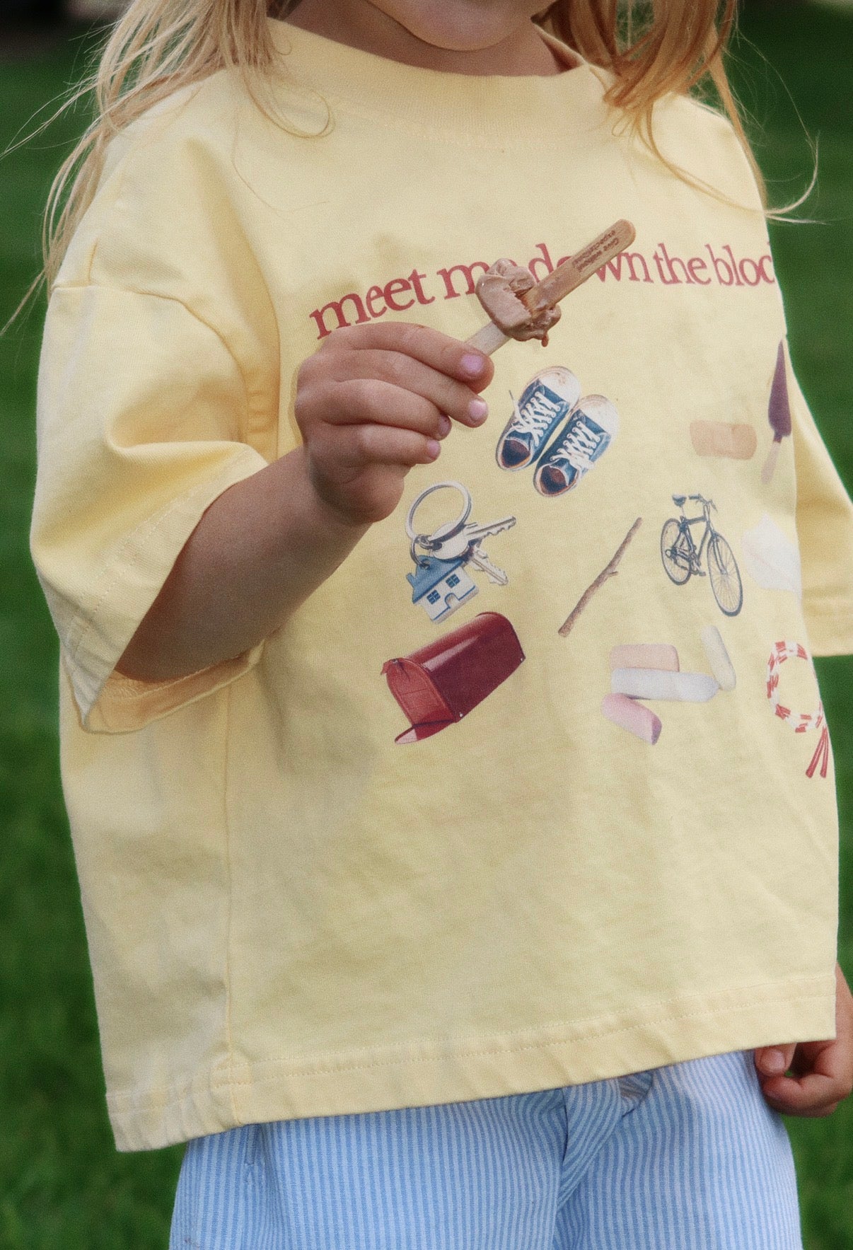 meet me down the block tee