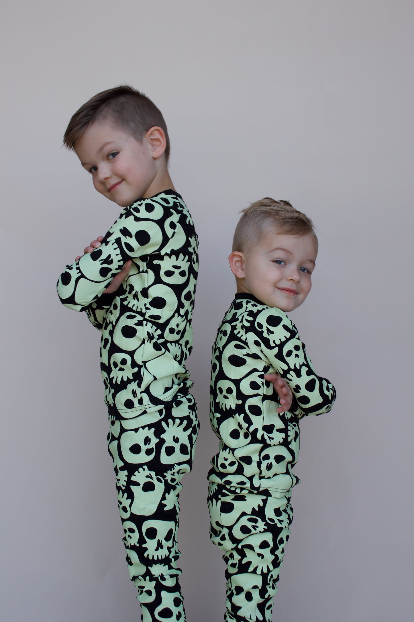 glow in the dark halloween set
